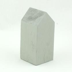 Beklager, men der ser ikke ud til at være et billede af en malingsspand på det billede, du har sendt. Billedet viser en træblok formet som et hus, der er malet i en ensartet grå farve. Der er ingen synlige etiketter eller logoer fra Morsø Maling eller information om malingens mængde. Hvis du har et billede af en malingsspand du gerne vil have hjælp til at skrive en billedtekst til, skal du være velkommen til at sende det.